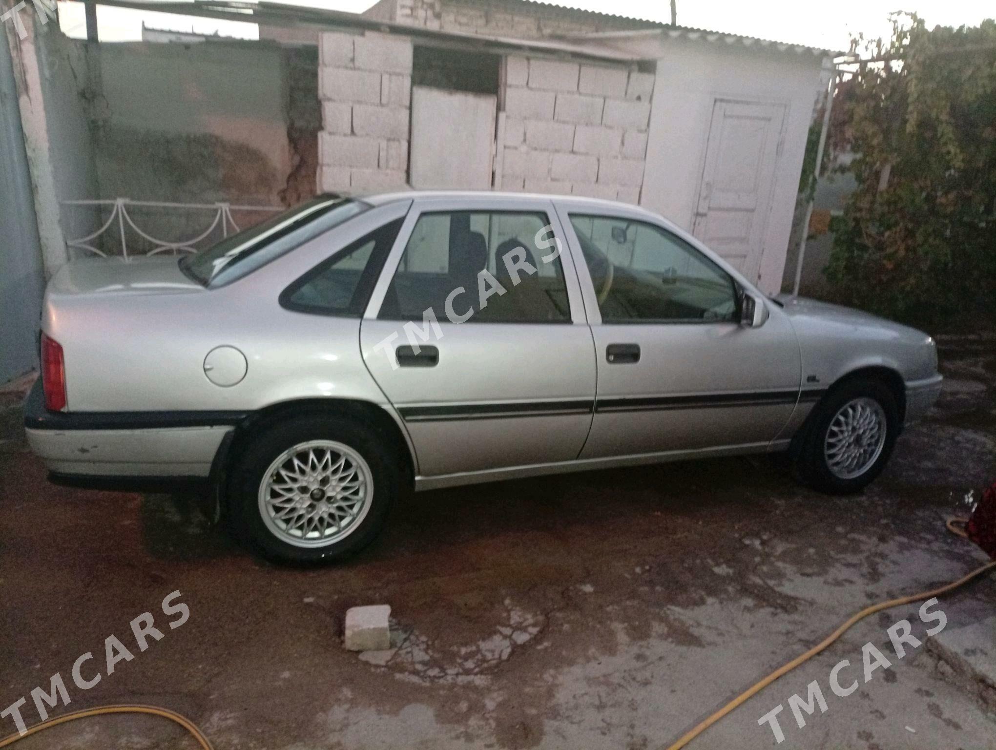 Opel Vectra 1993 - 45 000 TMT - Теджен - img 4