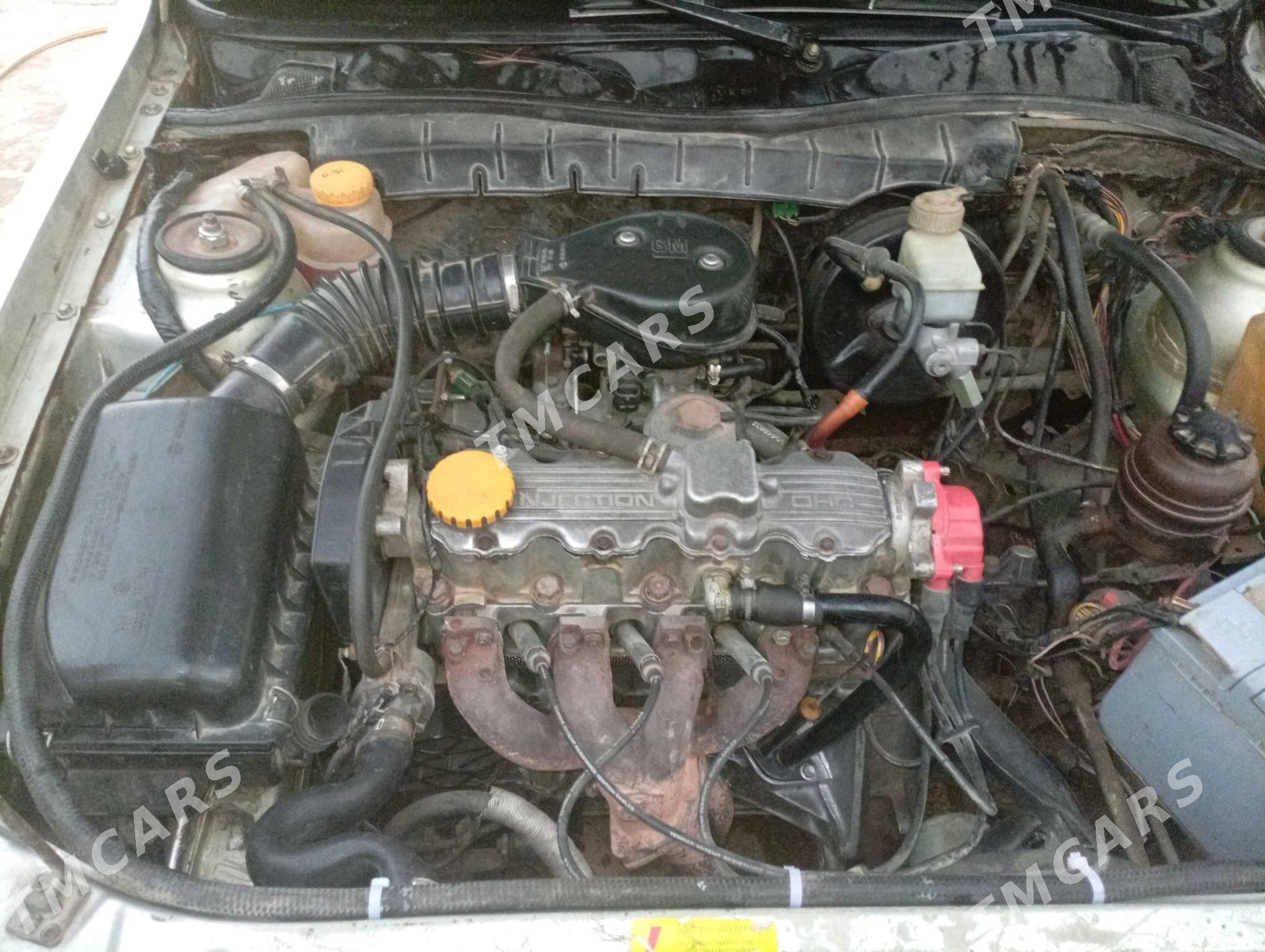 Opel Vectra 1993 - 45 000 TMT - Теджен - img 10