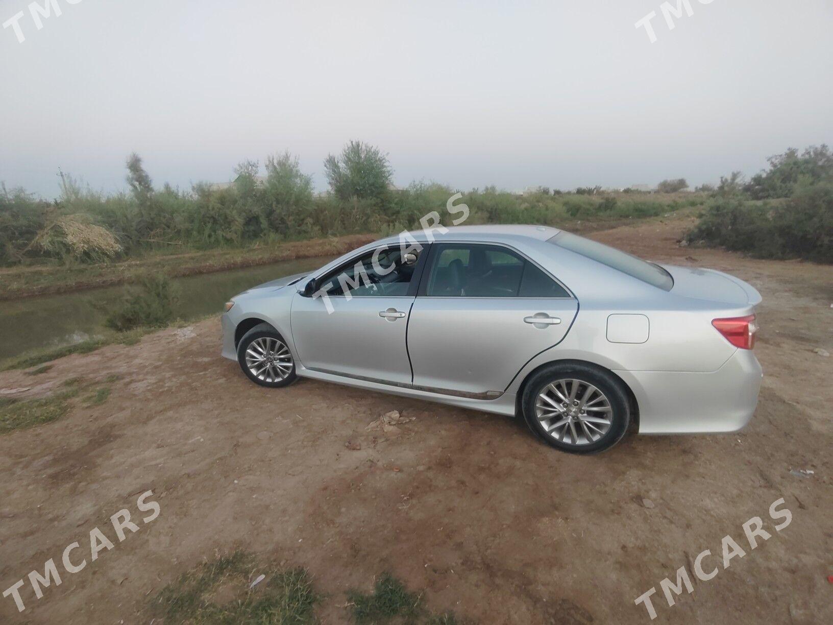 Toyota Camry 2013 - 230 000 TMT - Теджен - img 4