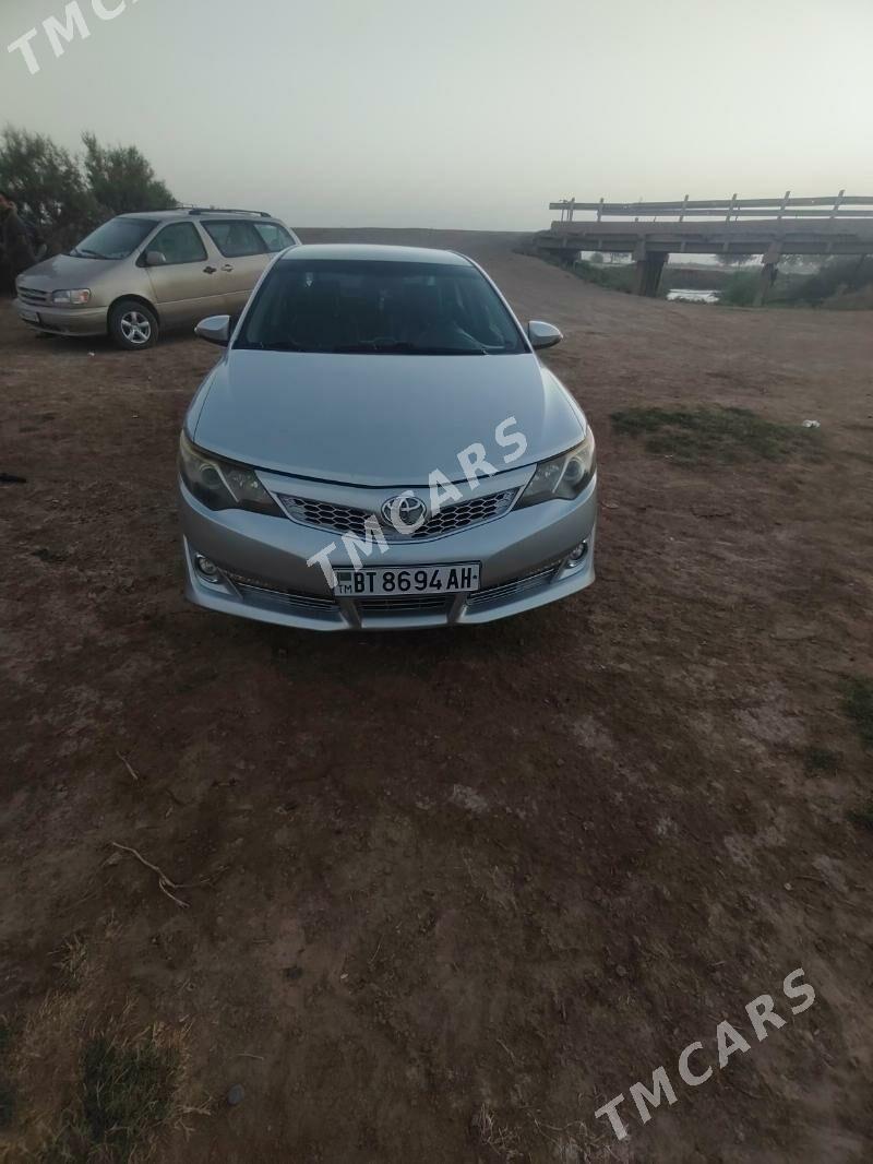 Toyota Camry 2013 - 230 000 TMT - Теджен - img 5