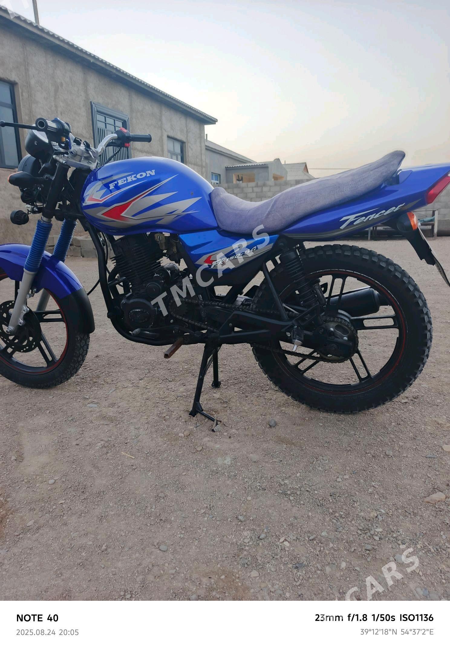 Fekon FK150-8G 2015 - 12 000 TMT - Гумдаг - img 6