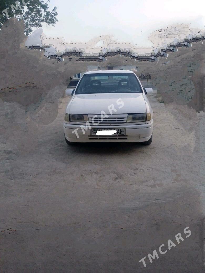 Opel Vectra 1992 - 28 000 TMT - Ак-Бугдайский этрап - img 5