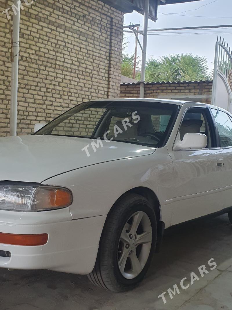Toyota Camry 1995 - 75 000 TMT - Мары - img 3