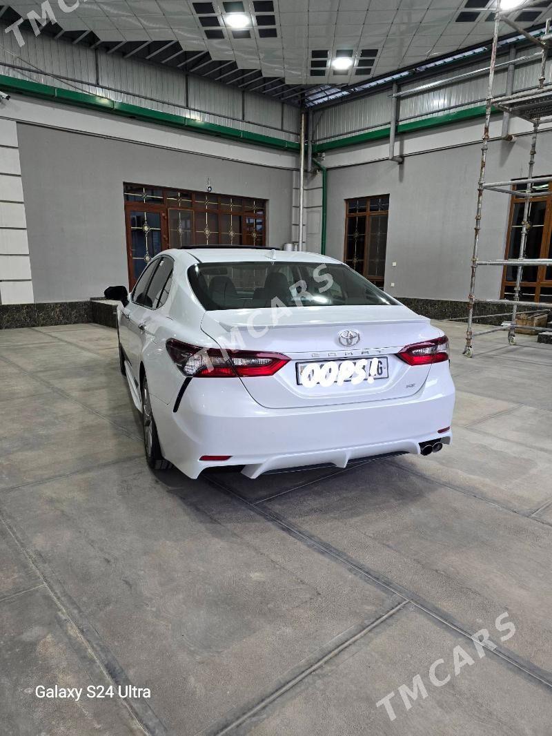 Toyota Camry 2022 - 345 000 TMT - Ашхабад - img 4