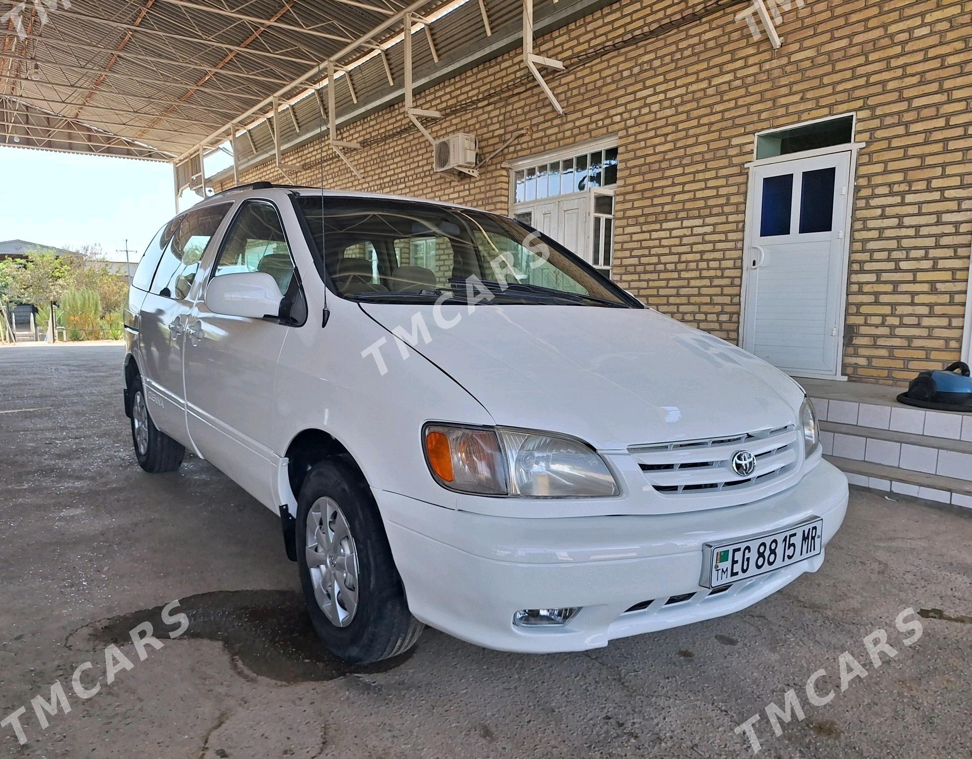 Toyota Sienna 2002 - 145 000 TMT - Мары - img 4