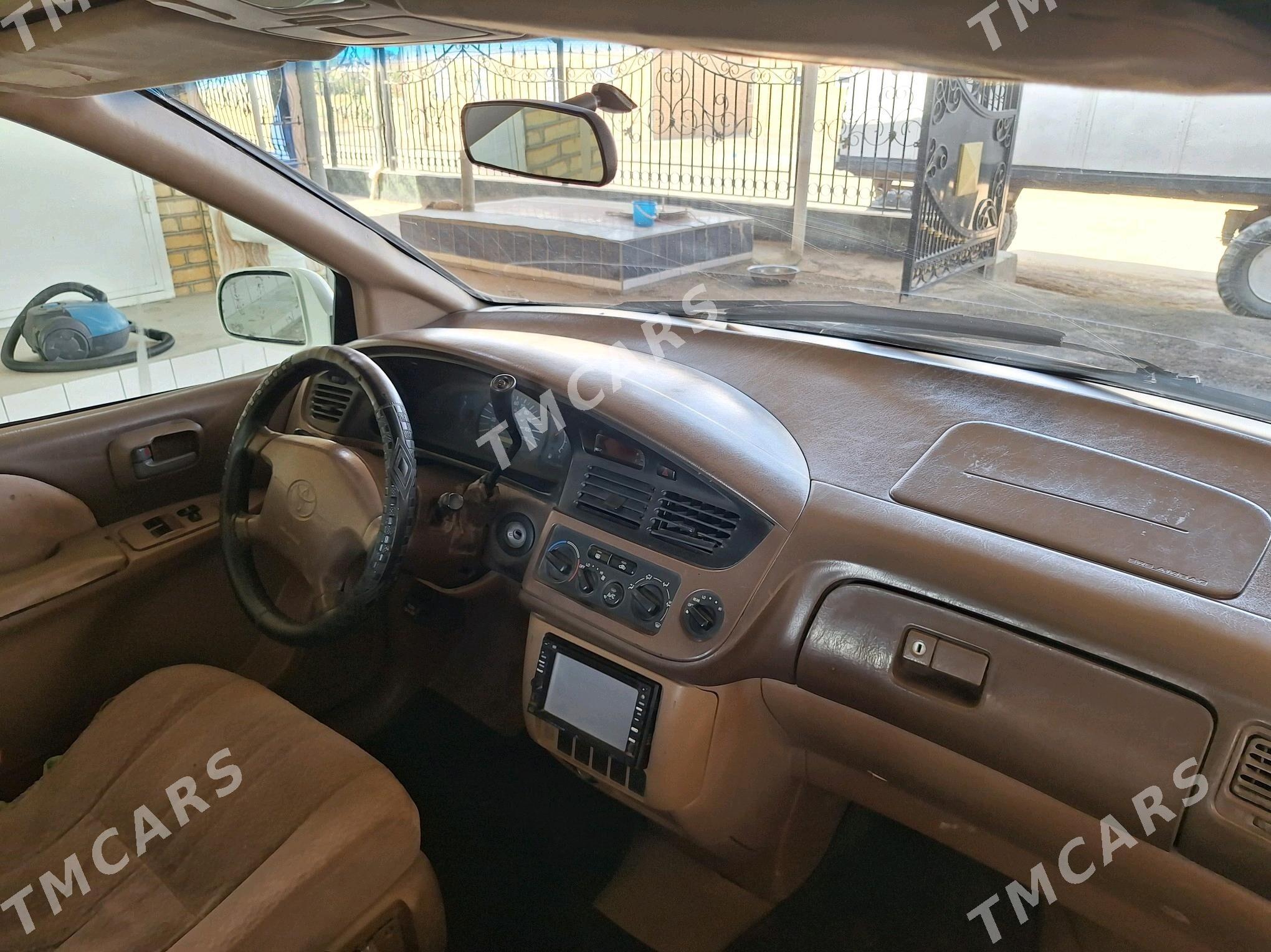 Toyota Sienna 2002 - 145 000 TMT - Мары - img 5