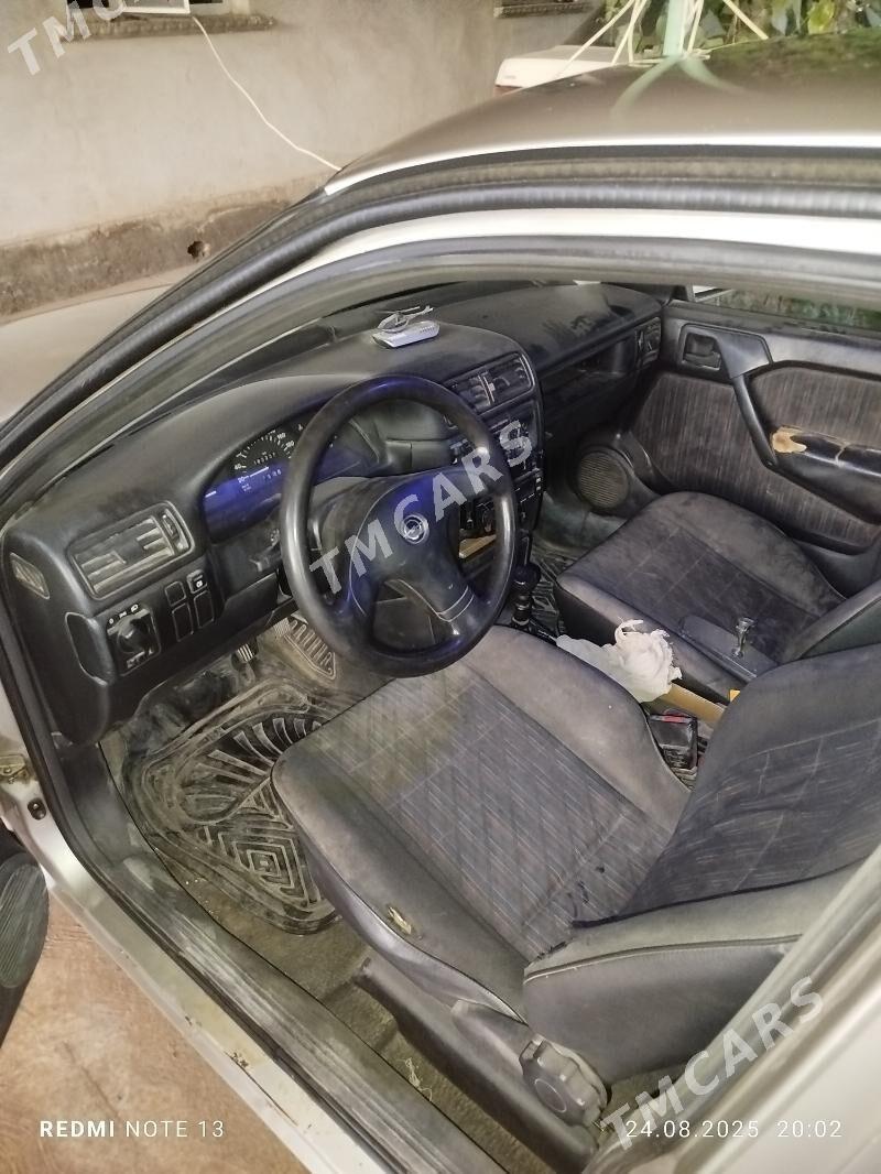 Opel Vectra 1993 - 50 000 TMT - Гурбансолтан Едже - img 5