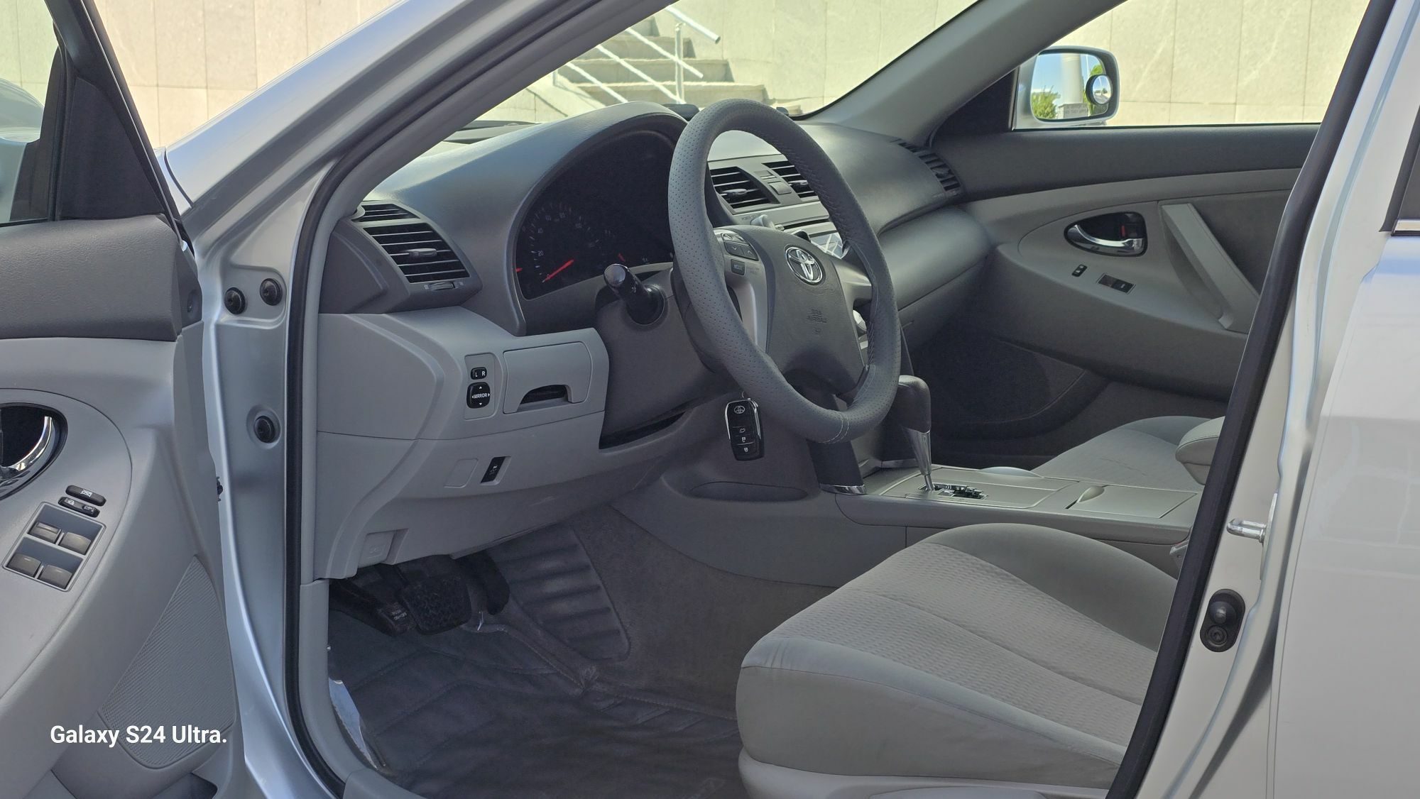 Toyota Camry 2010 - 210 000 TMT - Дашогуз - img 2