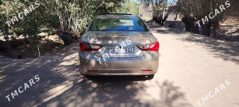 Hyundai Sonata 2010 - 150 000 TMT - Губадаг - img 2