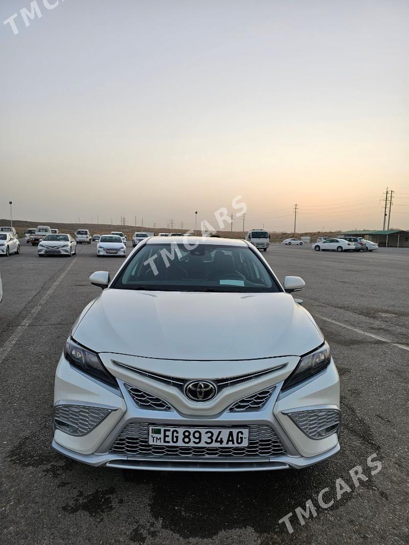 Toyota Camry 2022 - 295 000 TMT - Ашхабад - img 4