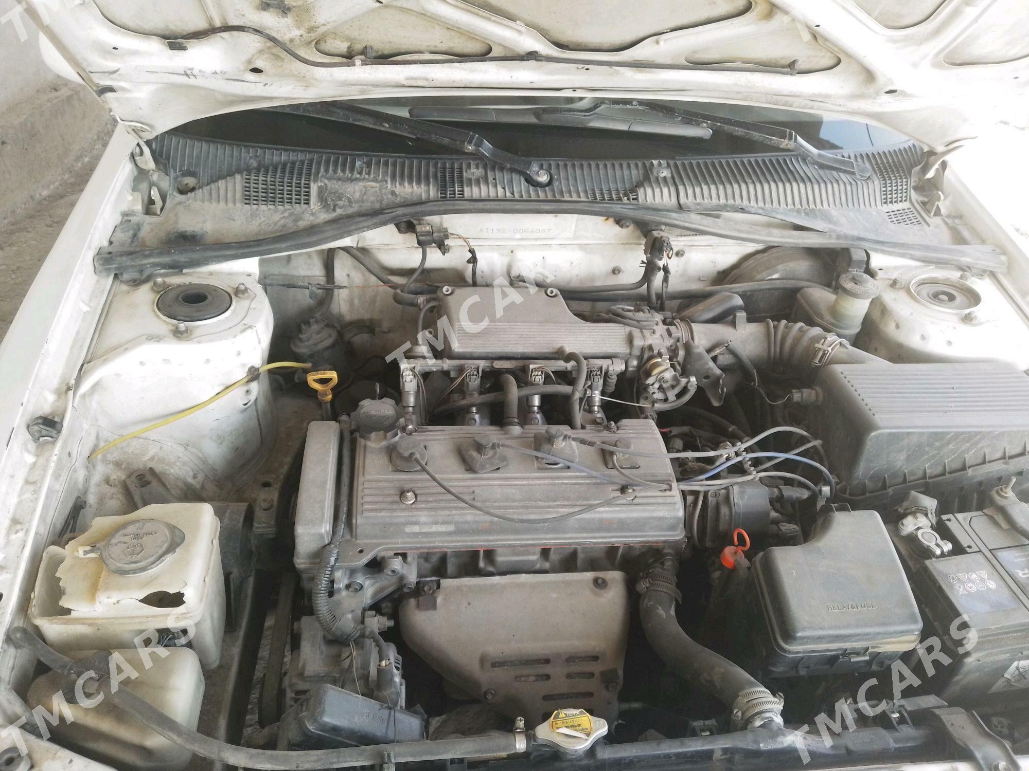 Toyota Carina 1994 - 44 000 TMT - Garabekewül - img 4