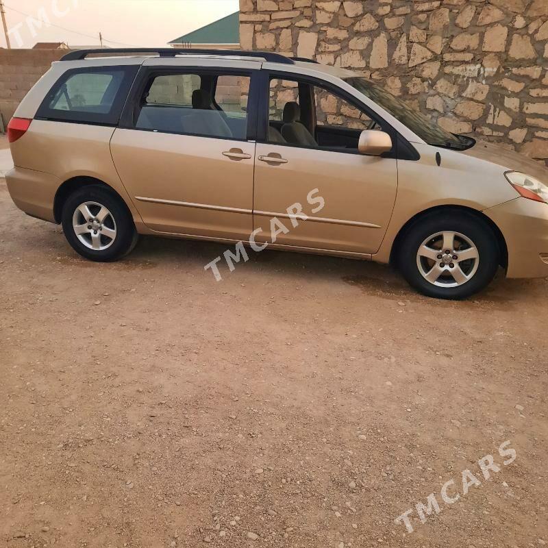 Toyota Sienna 2004 - 220 000 TMT - Балканабат - img 7