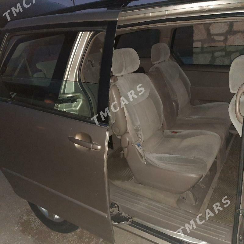 Toyota Sienna 2004 - 220 000 TMT - Балканабат - img 6