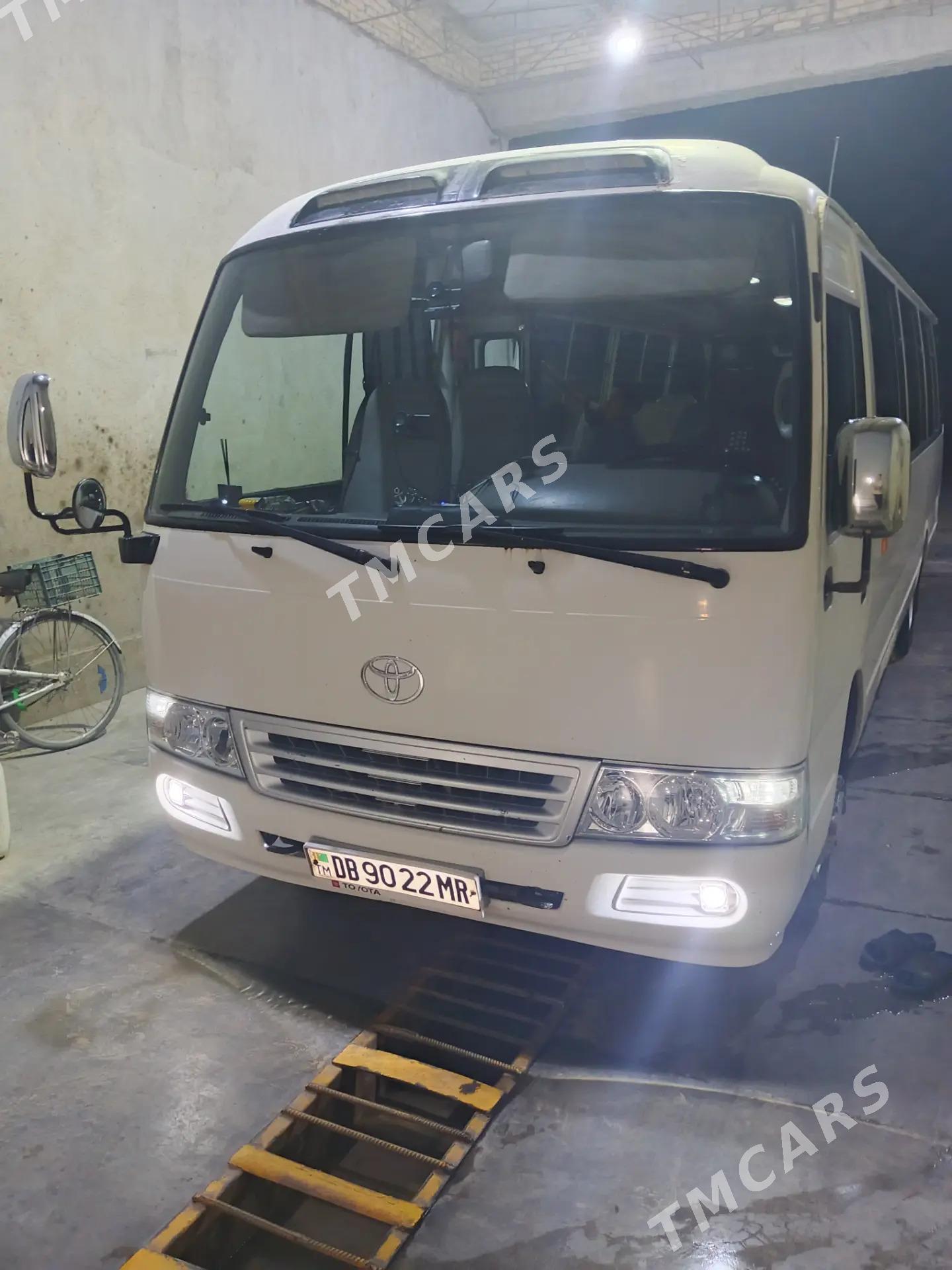 Toyota Coaster 2010 - 360 000 TMT - Мары - img 4