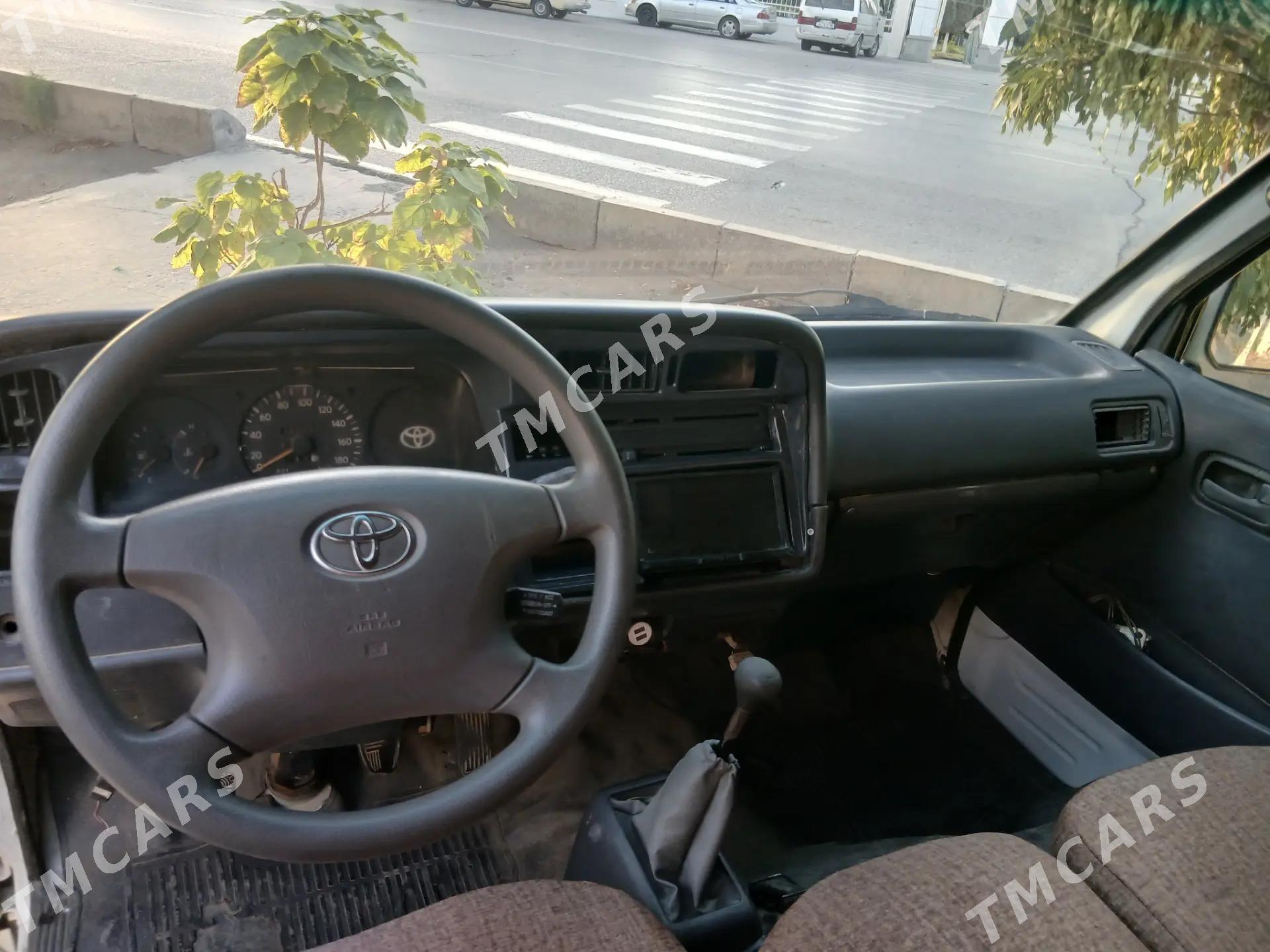 Toyota Hiace 2001 - 95 000 TMT - Türkmenabat - img 2
