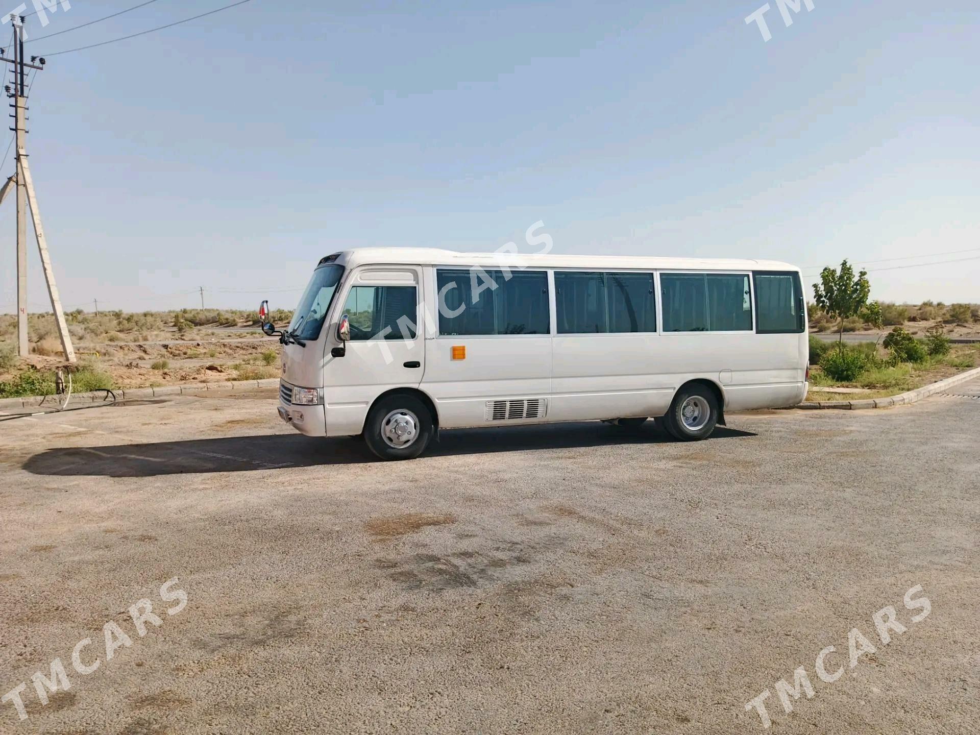 Toyota Coaster 2010 - 360 000 TMT - Мары - img 7