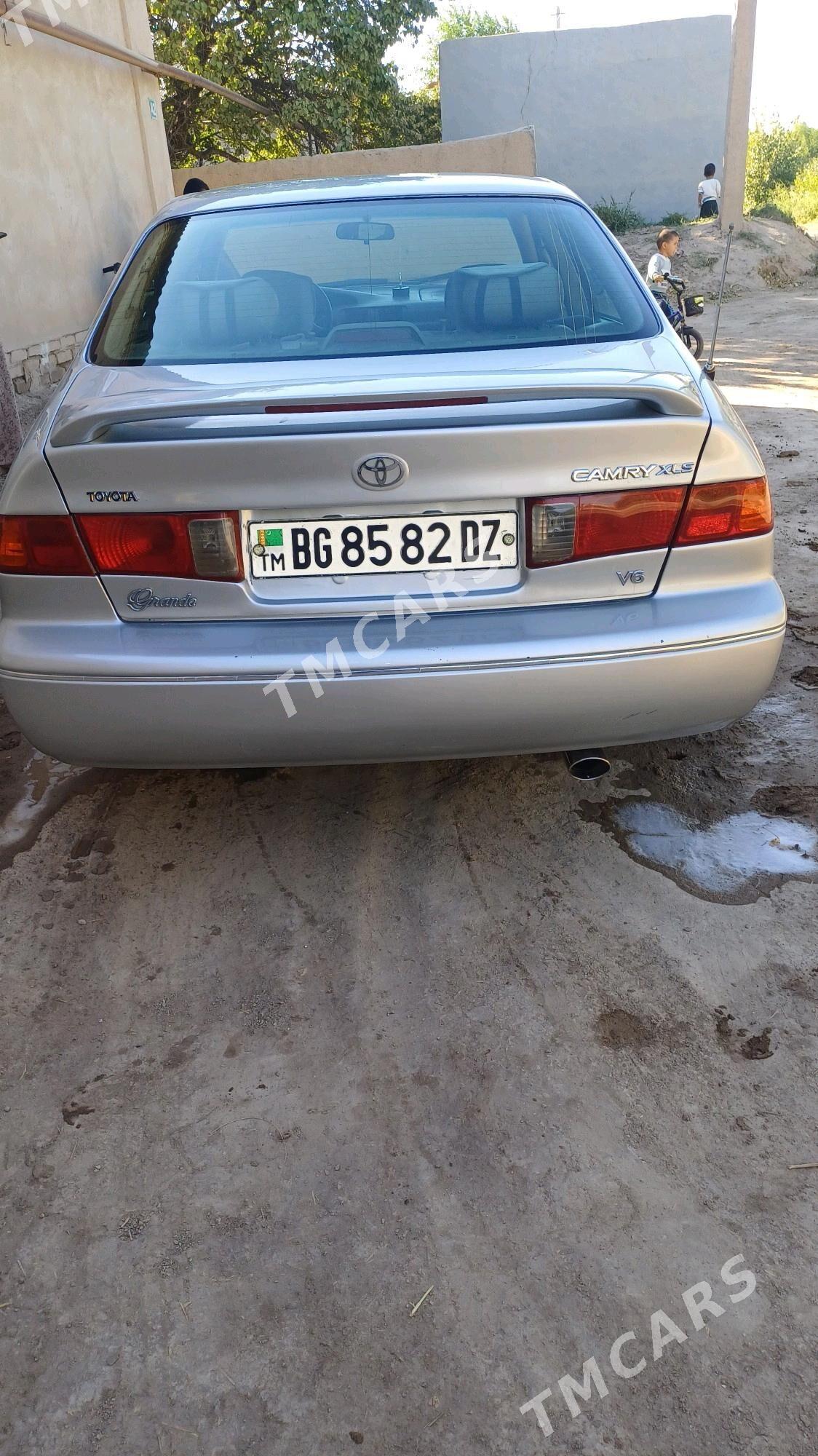 Toyota Camry 2001 - 150 000 TMT - Гурбансолтан Едже - img 3