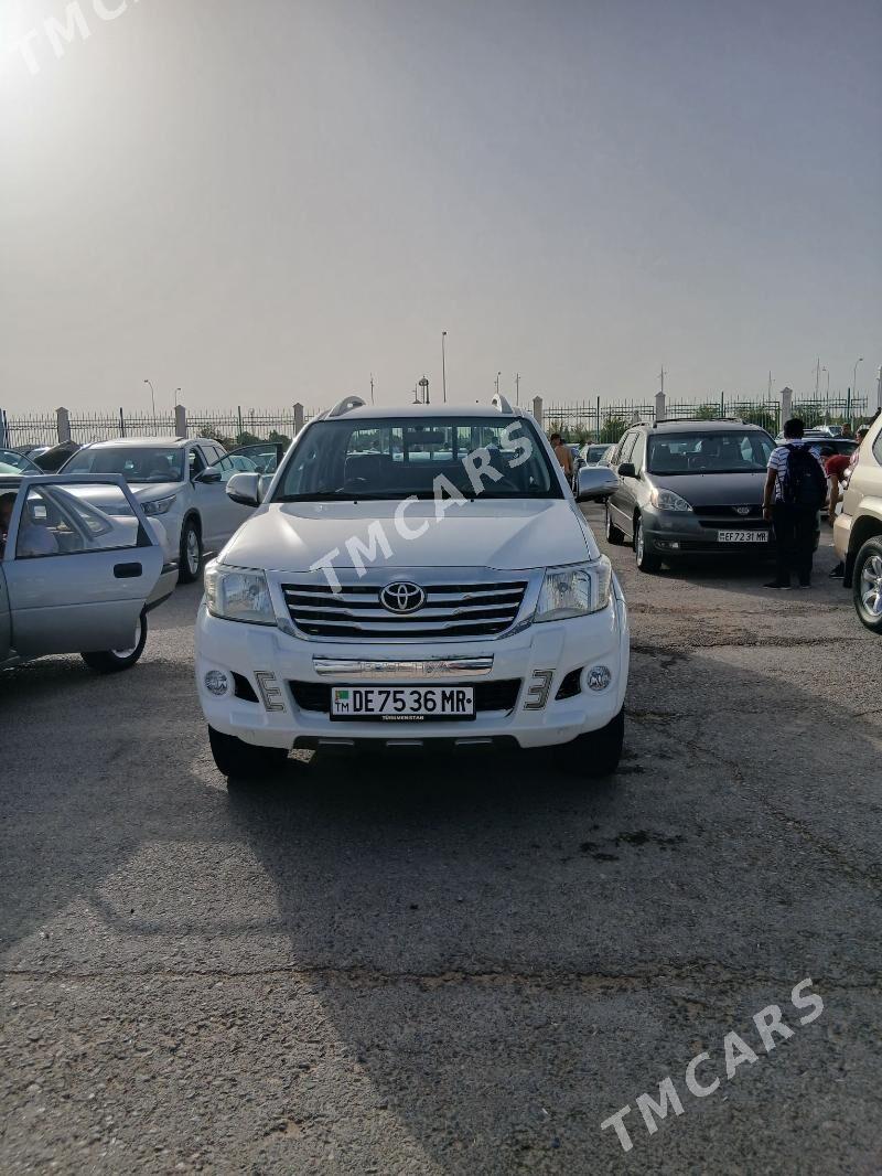 Toyota Hilux 2014 - 430 000 TMT - Мары - img 3