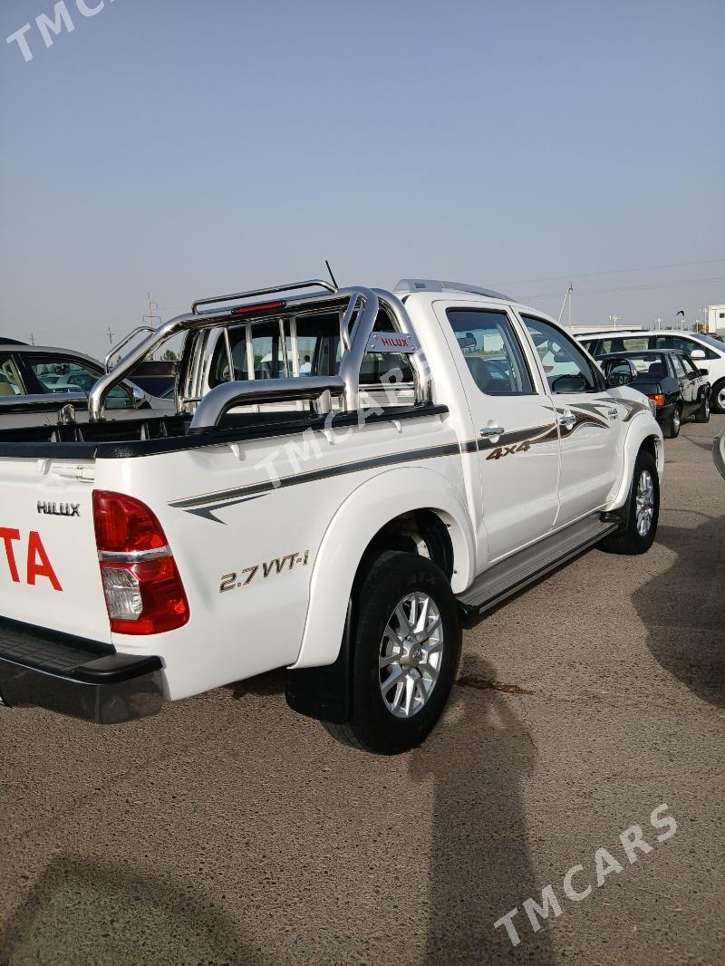 Toyota Hilux 2014 - 430 000 TMT - Мары - img 4