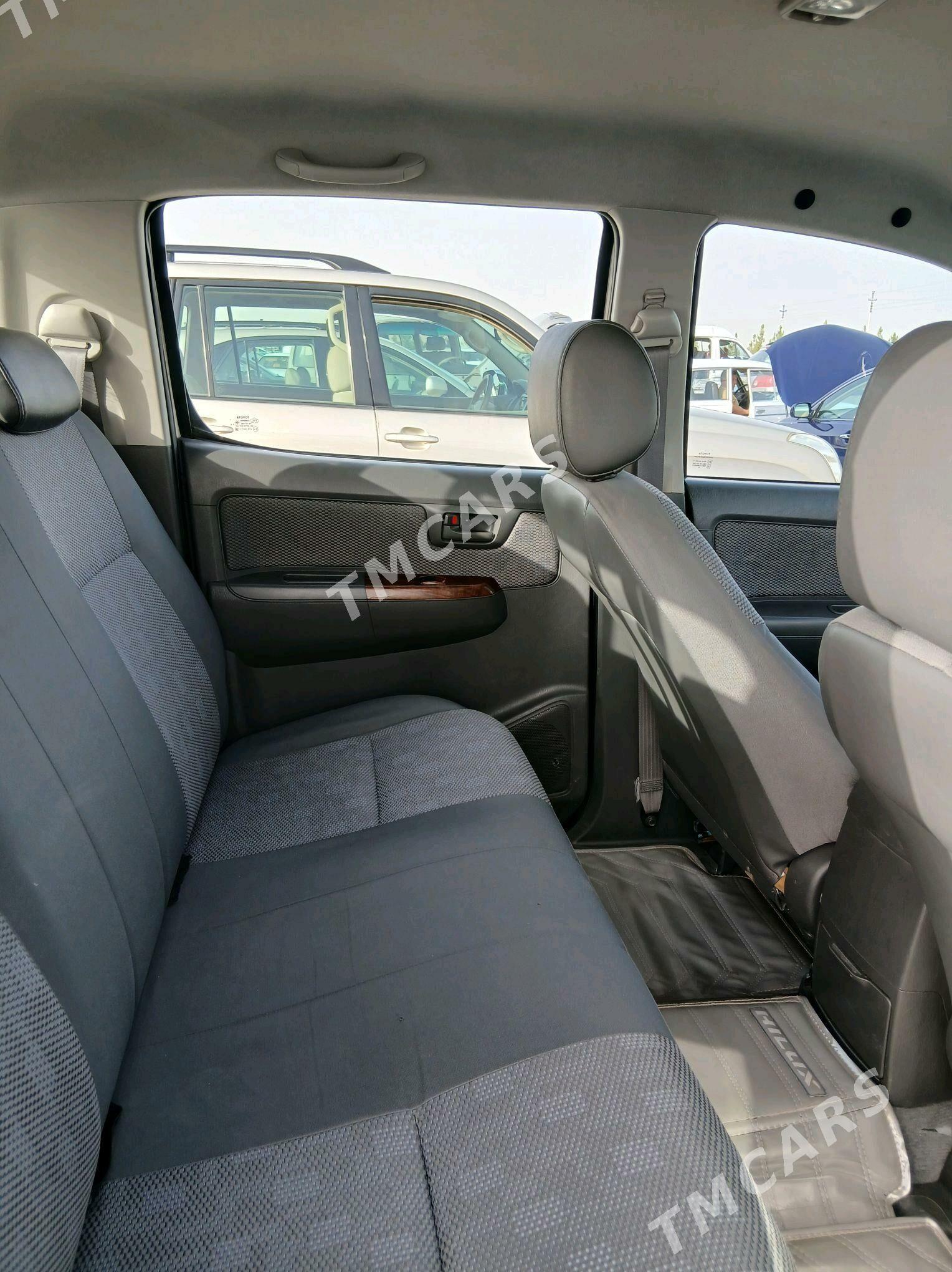 Toyota Hilux 2014 - 430 000 TMT - Мары - img 7