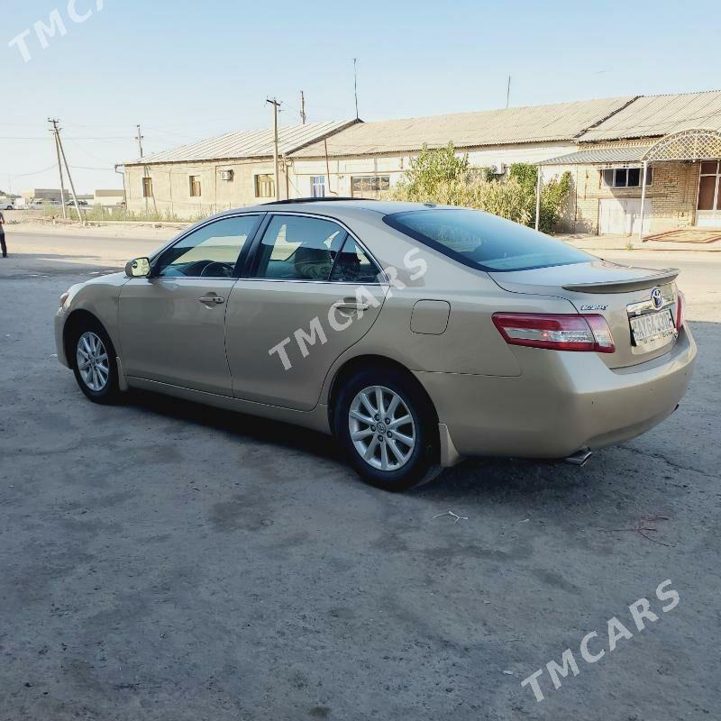 Toyota Camry 2011 - 244 000 TMT - Gubadag - img 4