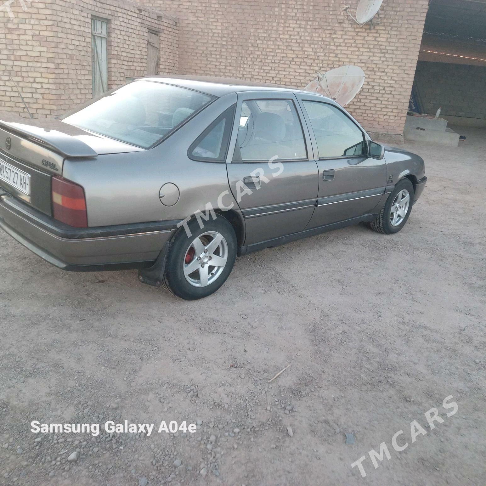 Opel Vectra 1992 - 26 000 TMT - Теджен - img 3