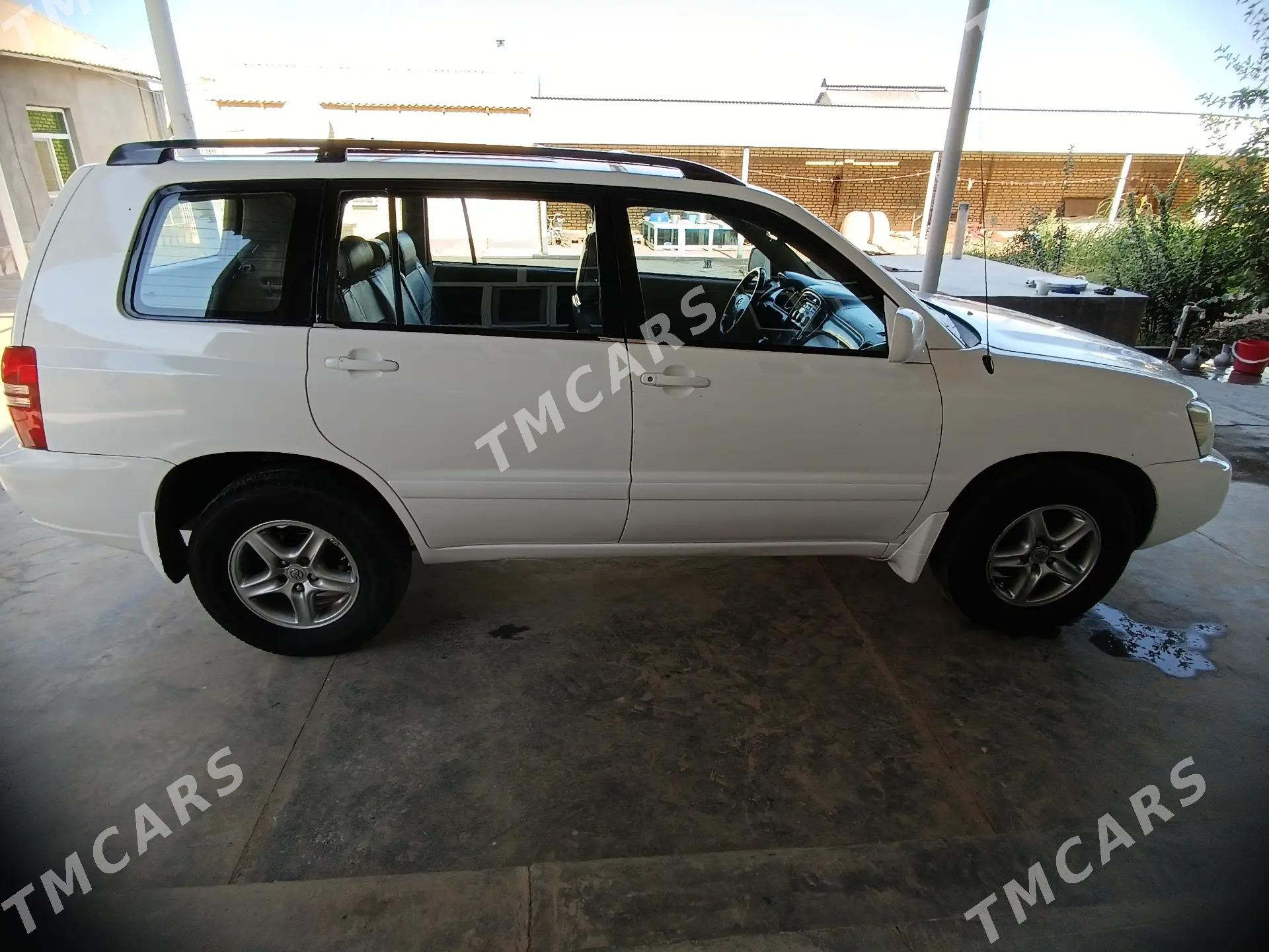 Toyota Highlander 2002 - 165 000 TMT - Байрамали - img 4