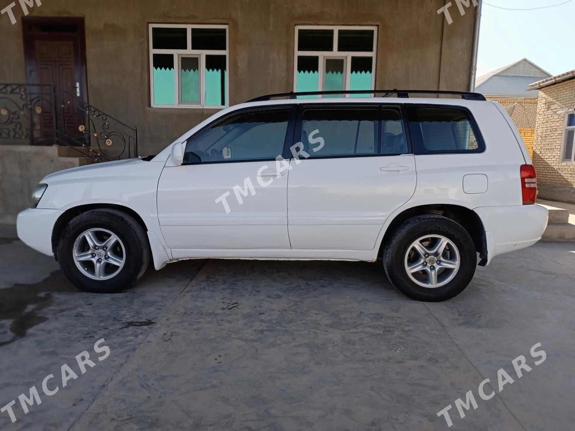 Toyota Highlander 2002 - 165 000 TMT - Байрамали - img 2