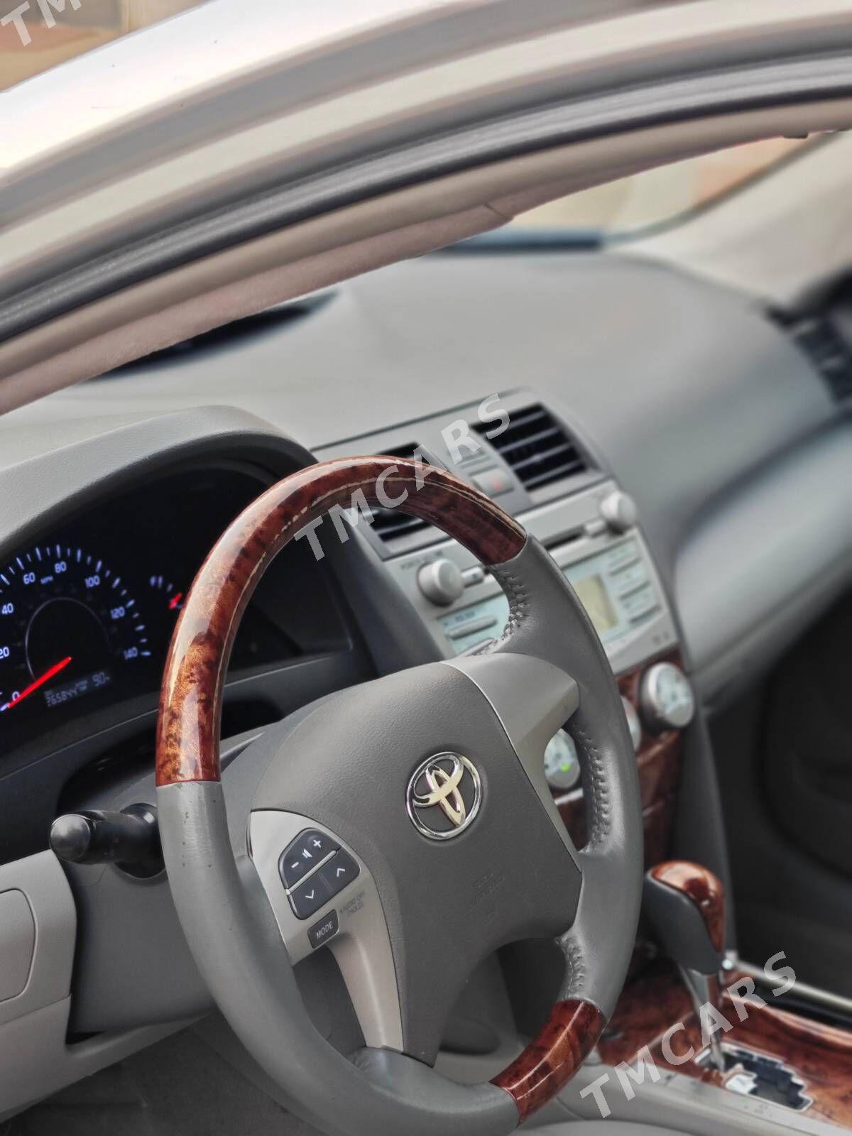 Toyota Camry 2010 - 220 000 TMT - Губадаг - img 3