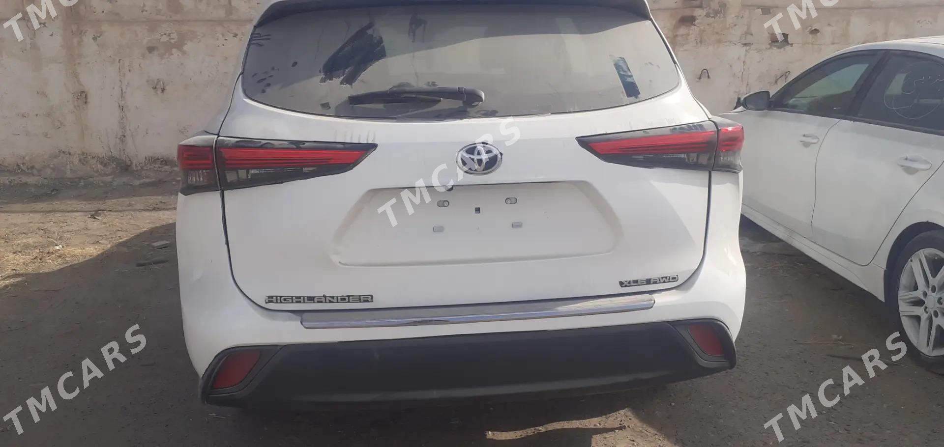 Toyota Highlander 2022 - 500 000 TMT - Ёлётен - img 6