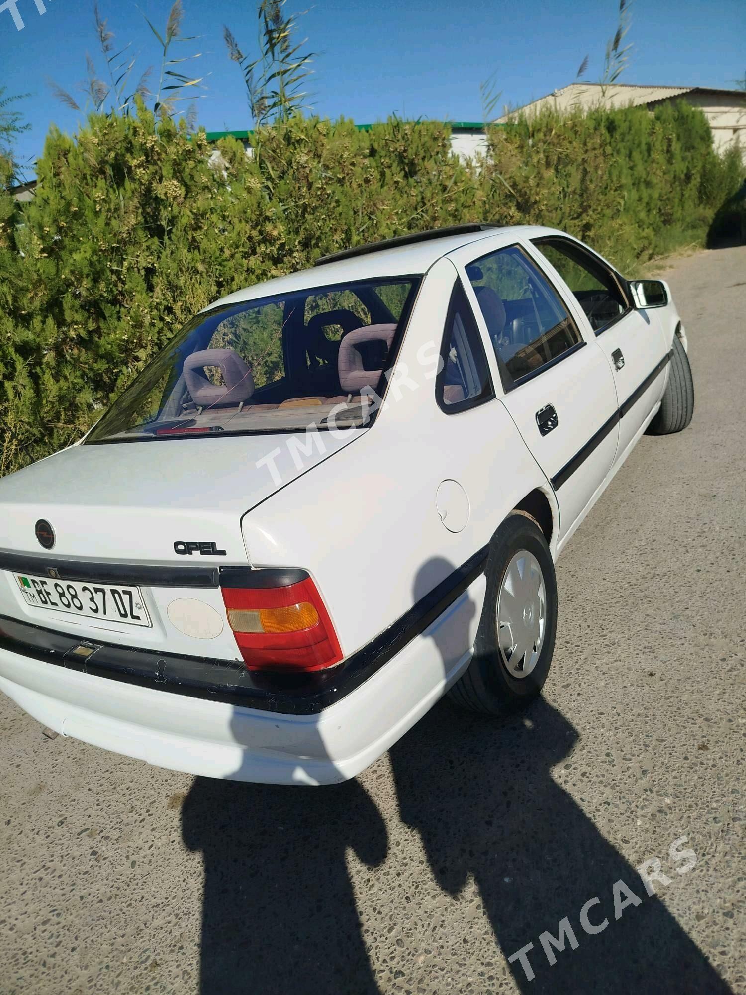 Opel Vectra 1993 - 38 000 TMT - Дашогуз - img 3