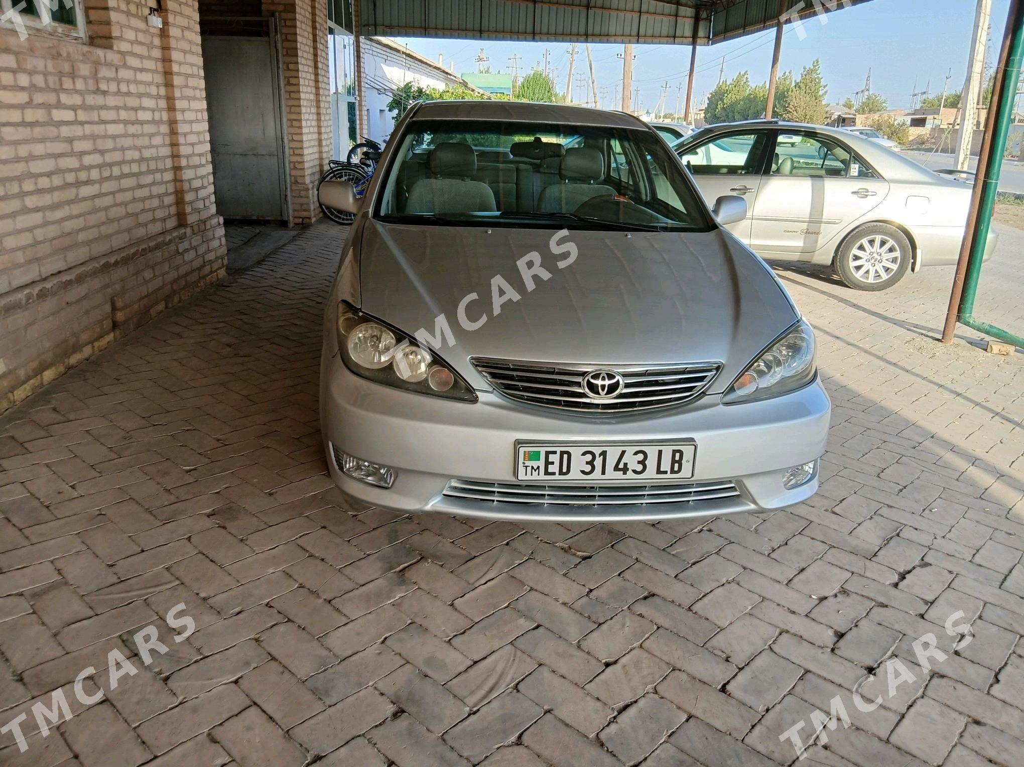 Toyota Camry 2003 - 140 000 TMT - Halaç - img 2