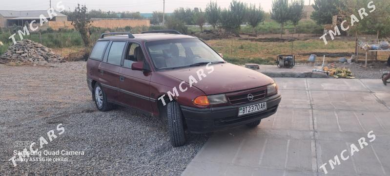 Opel Vectra 1992 - 35 000 TMT - Теджен - img 2