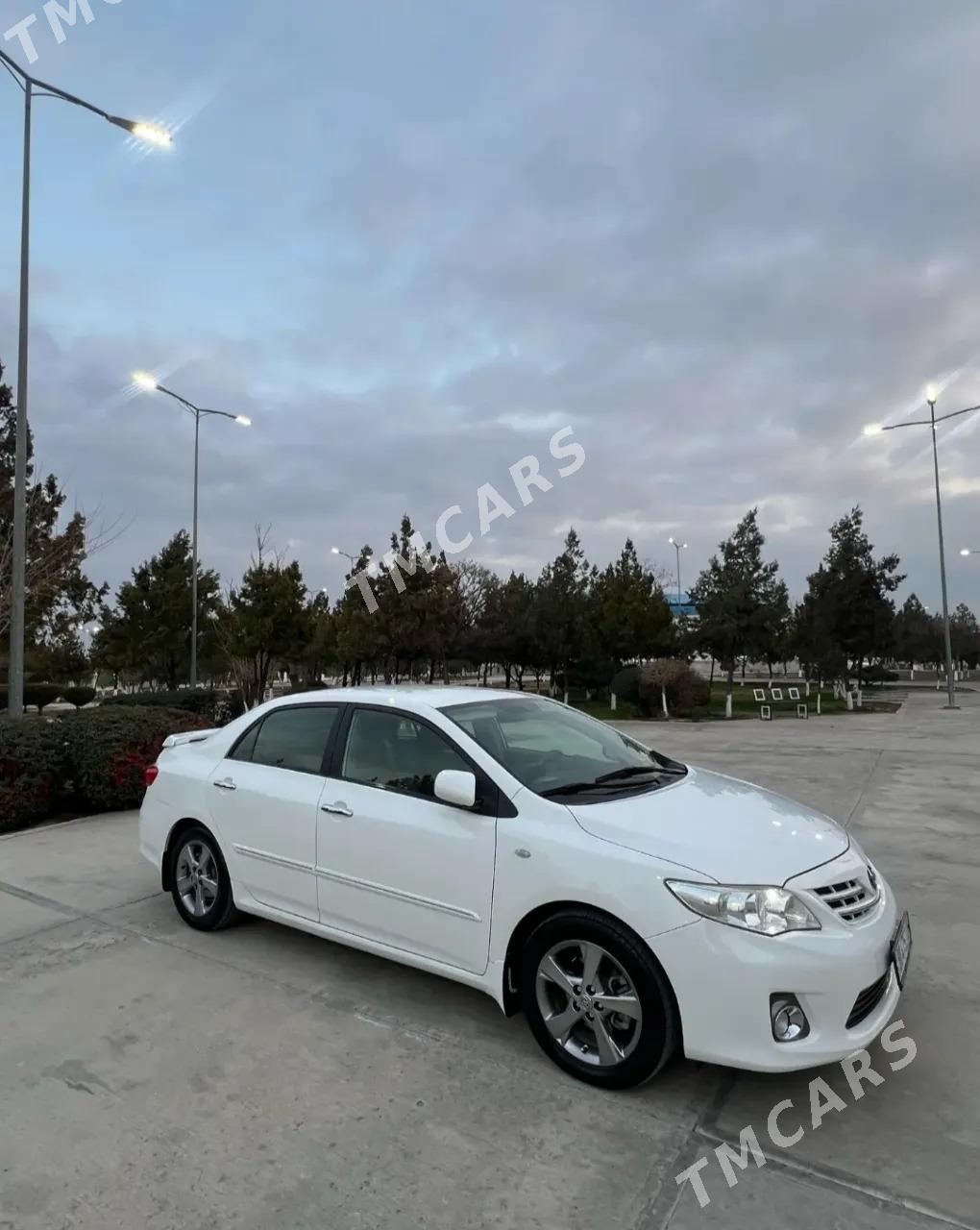 Toyota Corolla 2013 - 194 000 TMT - Aşgabat - img 3