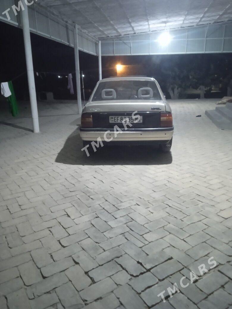 Opel Vectra 1991 - 26 000 TMT - Мары - img 5