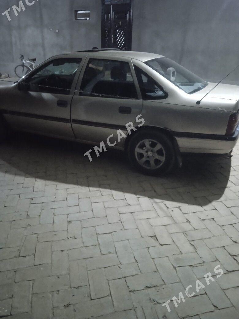 Opel Vectra 1991 - 26 000 TMT - Мары - img 4