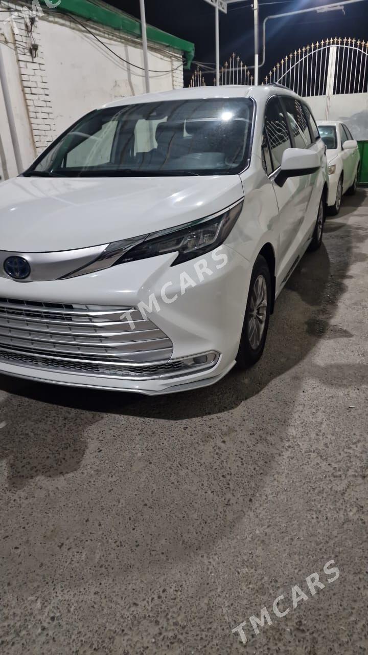 Toyota Sienna 2022 - 369 000 TMT - Ашхабад - img 5