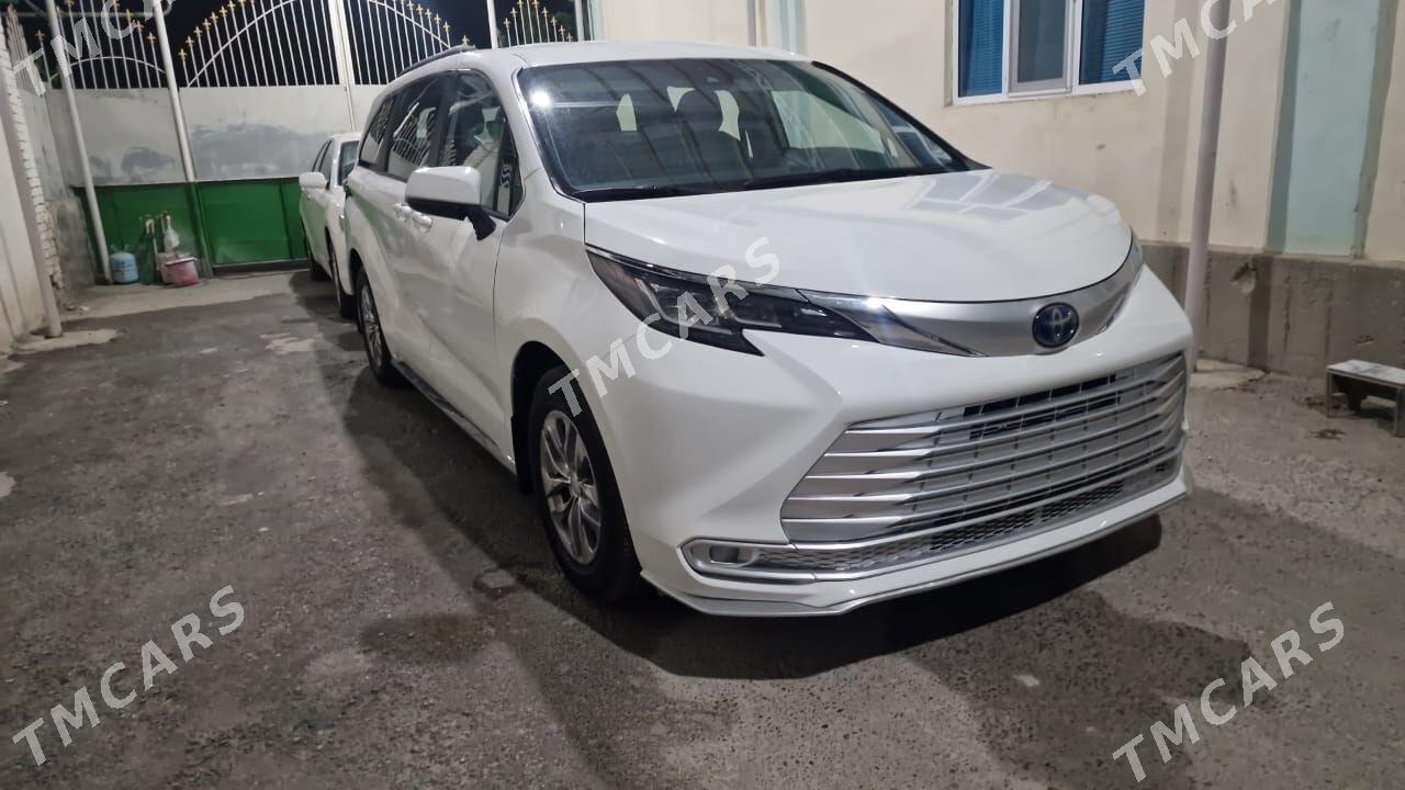 Toyota Sienna 2022 - 369 000 TMT - Ашхабад - img 4