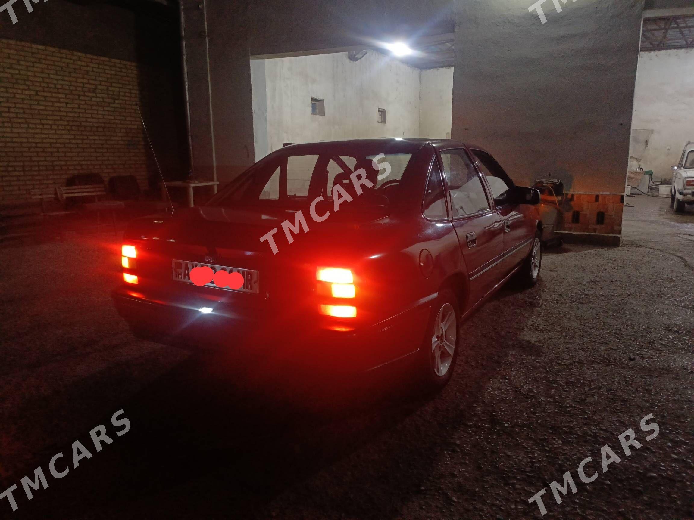 Opel Vectra 1992 - 25 000 TMT - Векильбазар - img 2