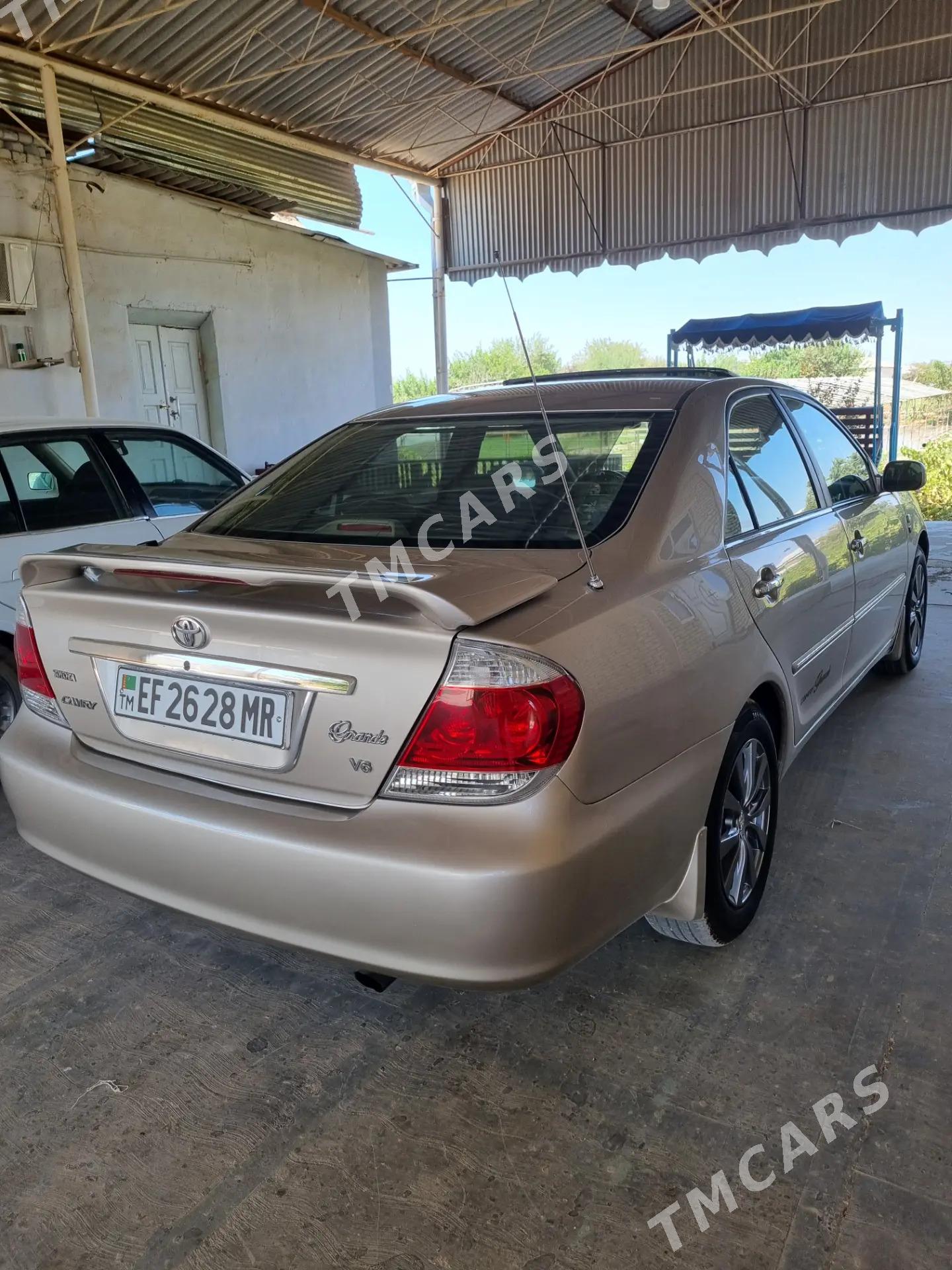 Toyota Camry 2003 - 195 000 TMT - Мары - img 7