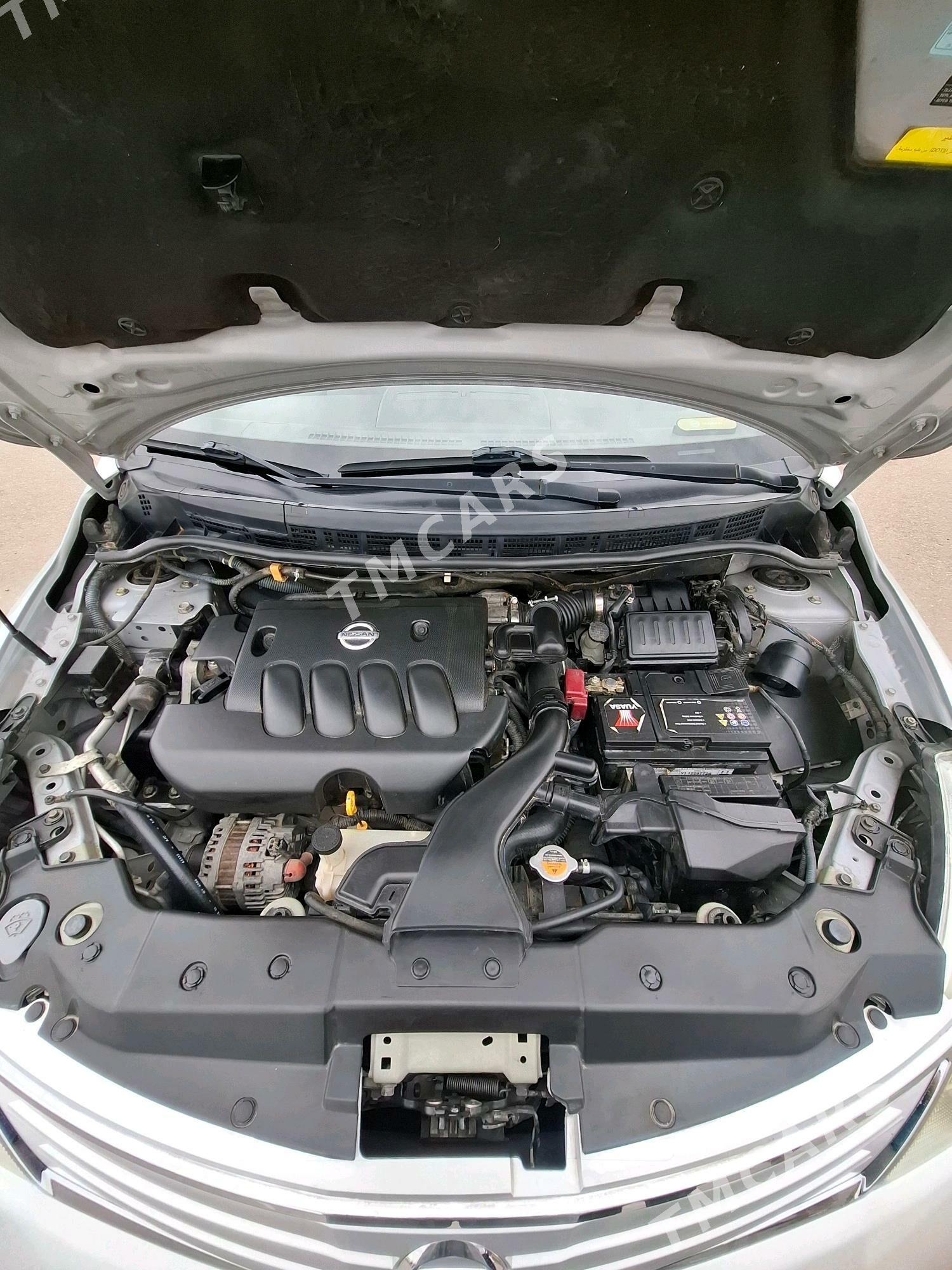 Nissan Versa 2010 - 142 000 TMT - Ашхабад - img 5