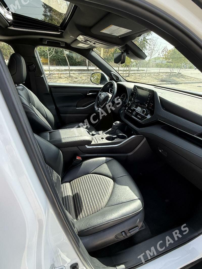 Toyota Highlander 2022 - 570 000 TMT - Aşgabat - img 7