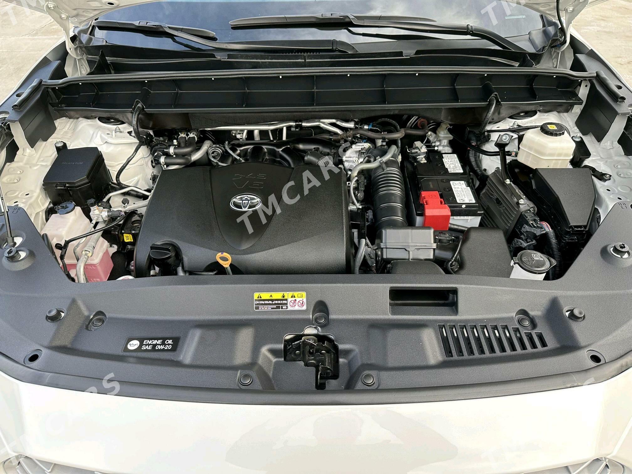 Toyota Highlander 2022 - 570 000 TMT - Aşgabat - img 8