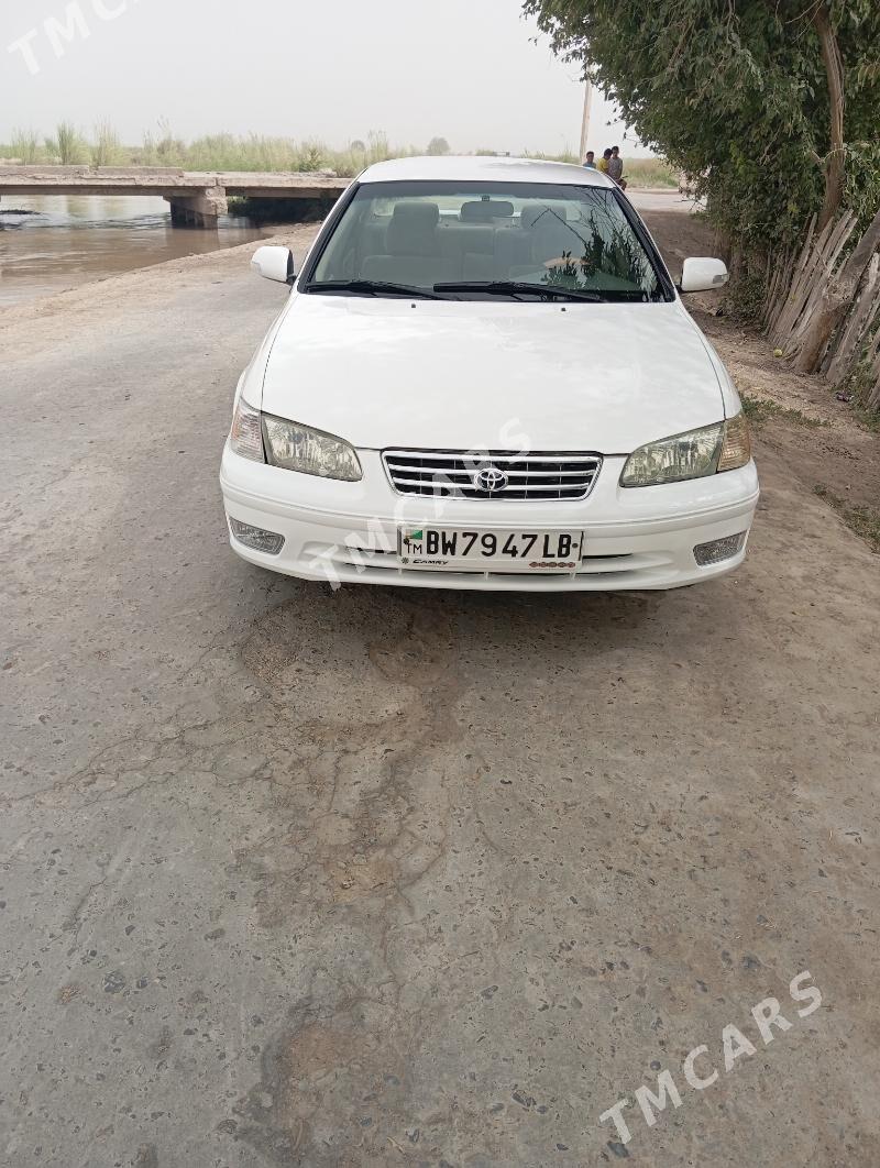 Toyota Camry 2001 - 140 000 TMT - Дянев - img 4