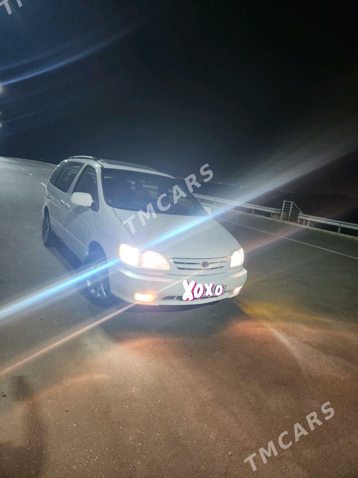 Toyota Sienna 2002 - 155 000 TMT - Бабадайхан - img 9