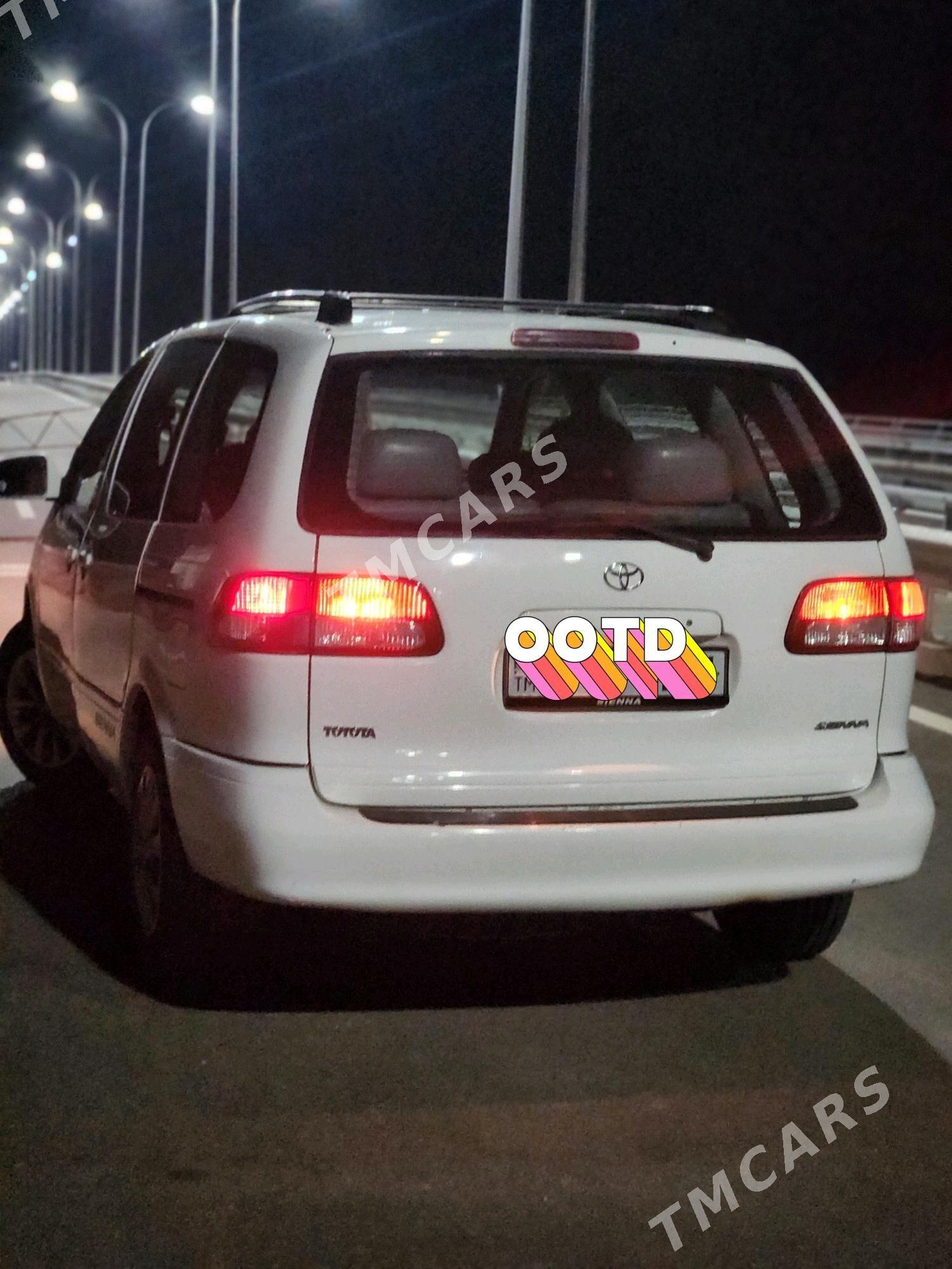Toyota Sienna 2002 - 155 000 TMT - Бабадайхан - img 4