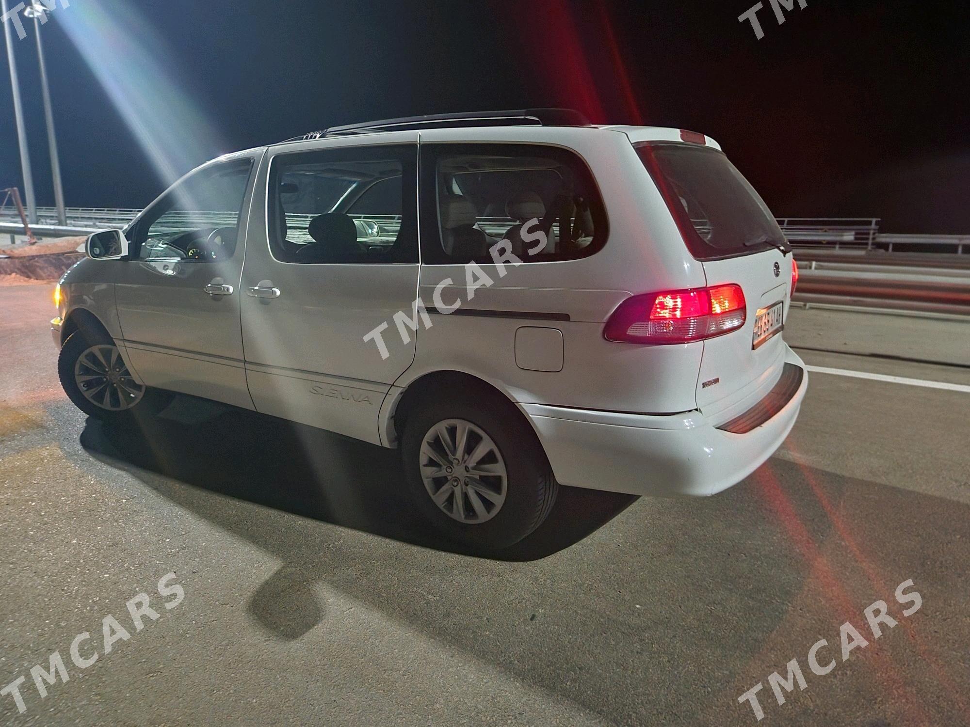 Toyota Sienna 2002 - 155 000 TMT - Бабадайхан - img 8