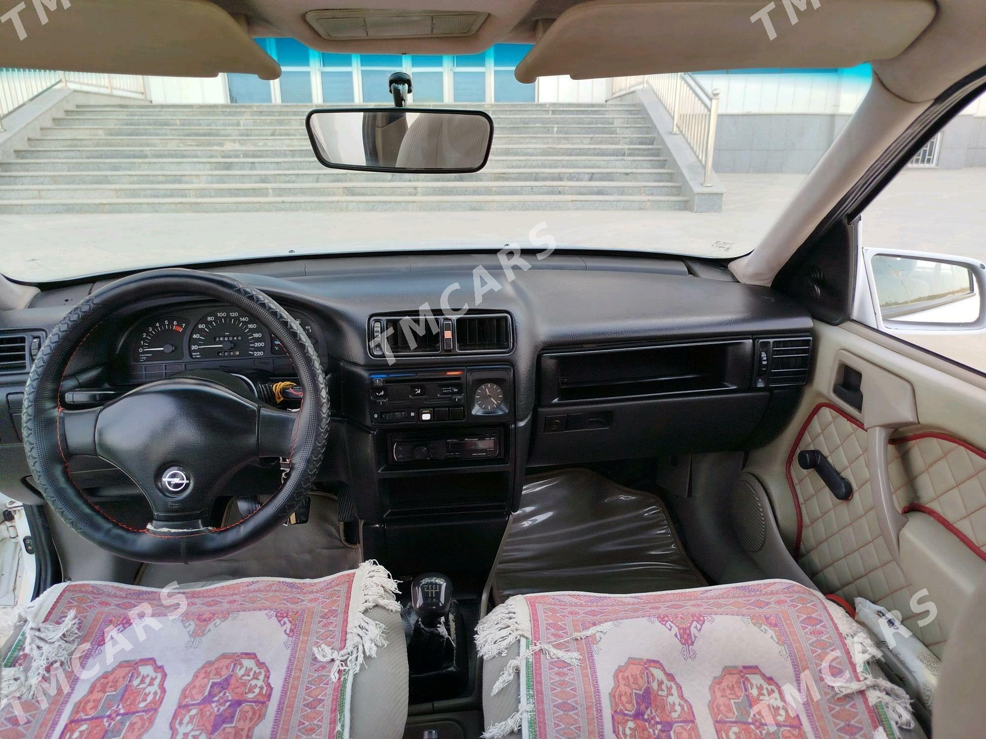 Opel Vectra 1990 - 36 000 TMT - Ашхабад - img 2