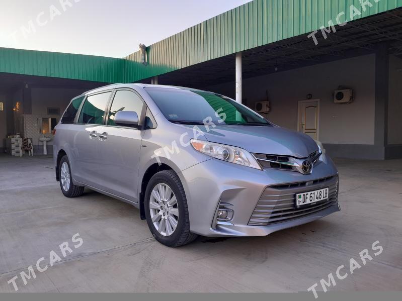Toyota Sienna 2018 - 405 000 TMT - Халач - img 2