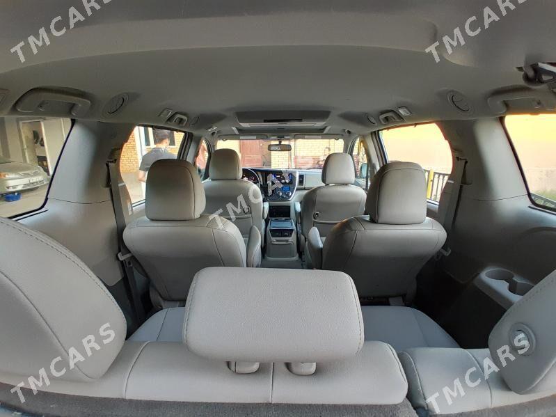 Toyota Sienna 2018 - 405 000 TMT - Халач - img 8